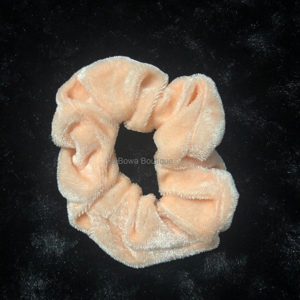 Peach Velvet Scrunchie   (kids)  SC2748  Handmade NWT Boutique